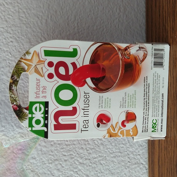 New Joie Bundle Santa Wine Aerator & Candy Cane Tea Infuser - Picture 3 of 5